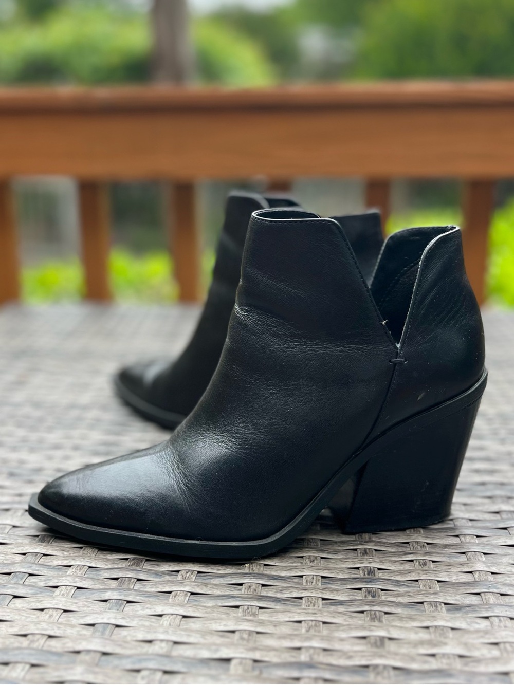Gianni Bini Black Pointed Toe Ankle Booties - Picture 2 of 11